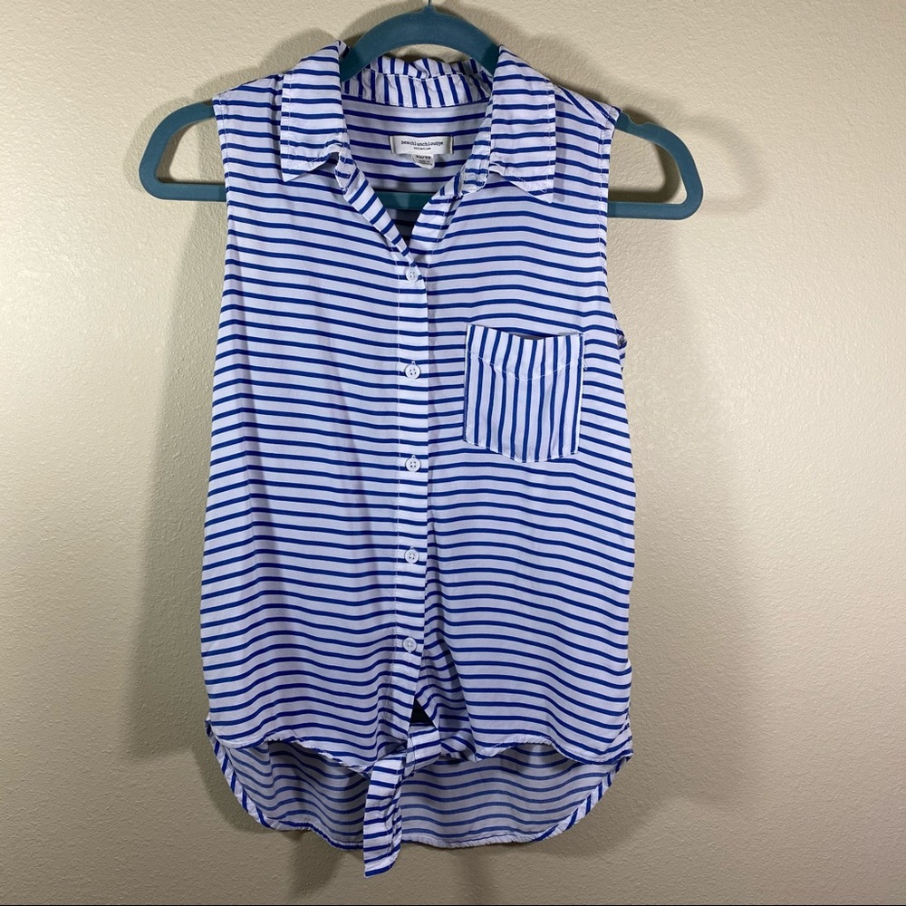 SOLD! XS blue Striped Sleevless Button down top